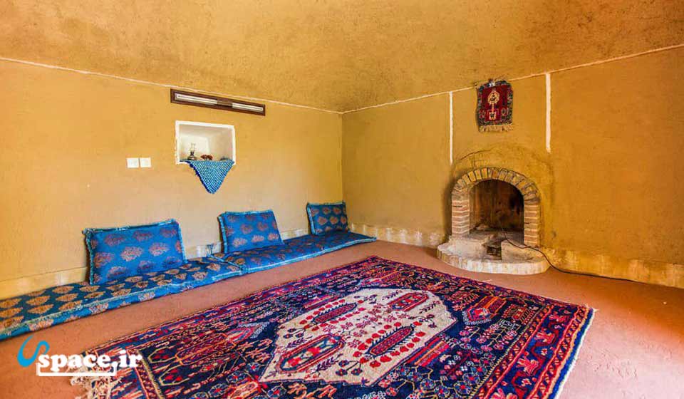 نمای اتاق بسیار زیبا و سنتی اقامتگاه بوم گردی ظهرود - راین - روستای ظهرود